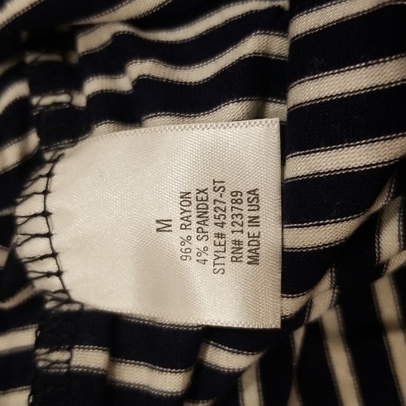 Short sleeve dress! - Picture 6 of 6